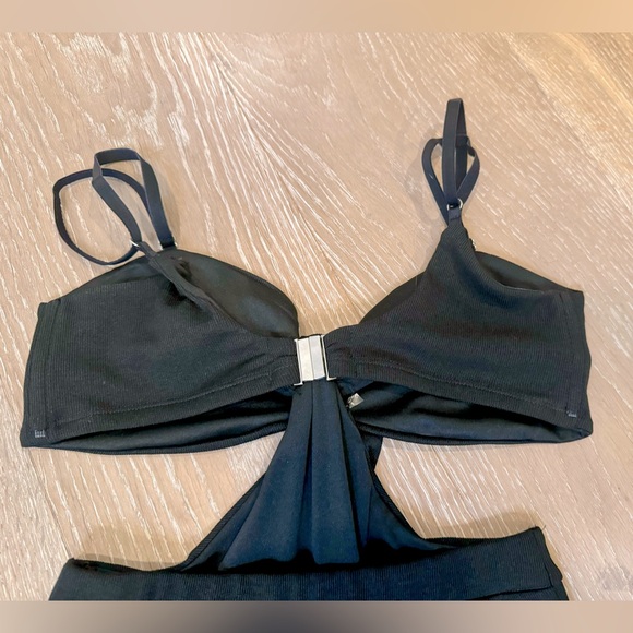 Adika Cutout Jumpsuit Small - Picture 9 of 10
